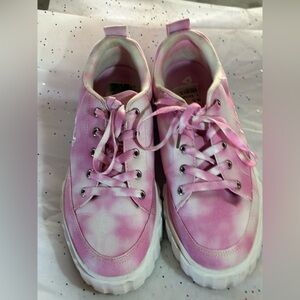 FILA TYEDYED PINK WHITE WOMEN SIZE 8 GREAT CONDITION SEE PICS FOR DETAILS